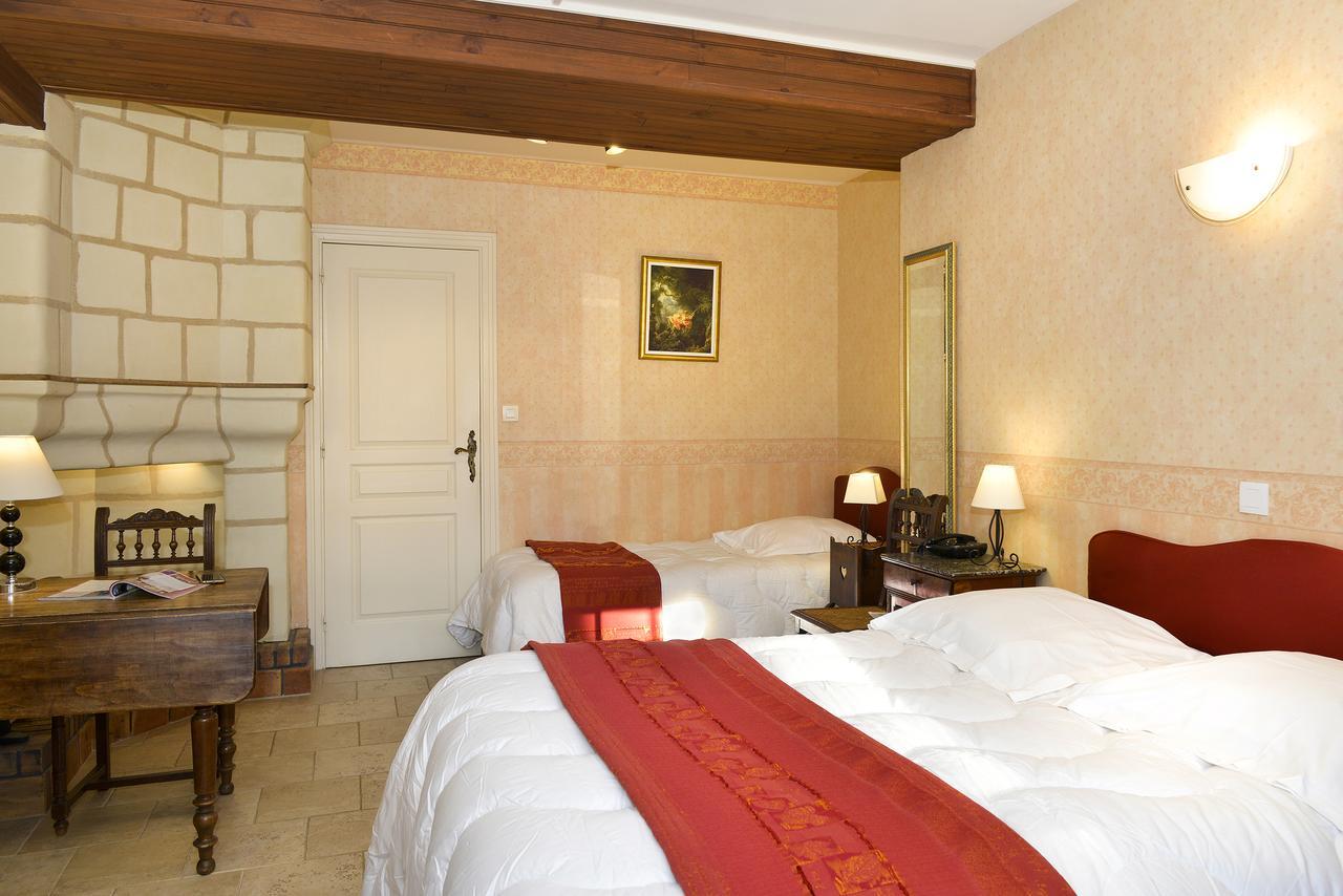 Logis Manoir De La Giraudiere Beaumont-en-Véron Εξωτερικό φωτογραφία