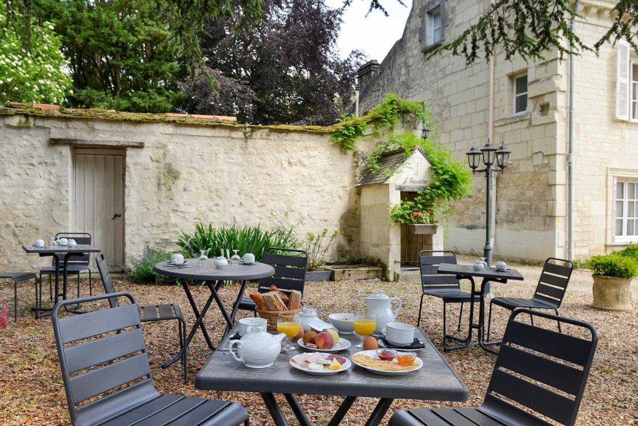 Logis Manoir De La Giraudiere Beaumont-en-Véron Εξωτερικό φωτογραφία