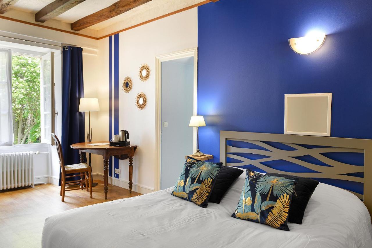 Logis Manoir De La Giraudiere Beaumont-en-Véron Εξωτερικό φωτογραφία