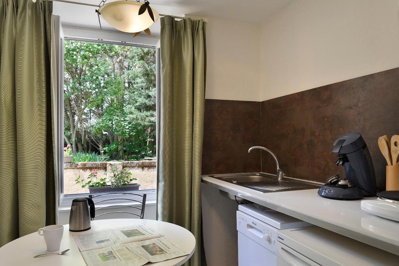 Logis Manoir De La Giraudiere Beaumont-en-Véron Εξωτερικό φωτογραφία